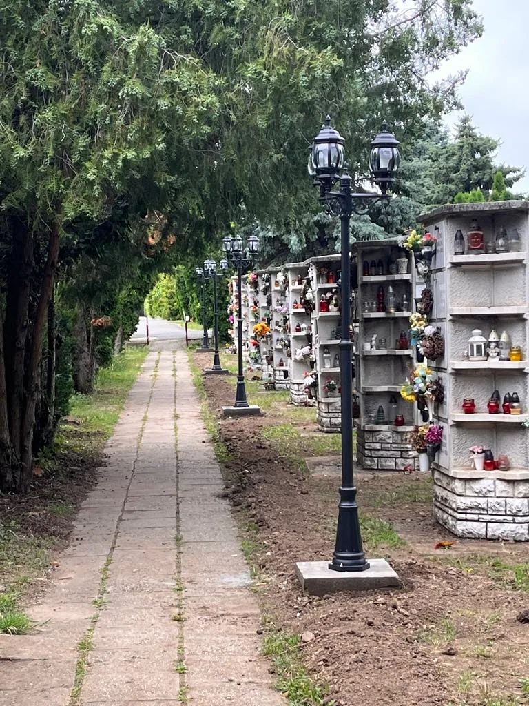 Elkészült parkvilágítás nappal